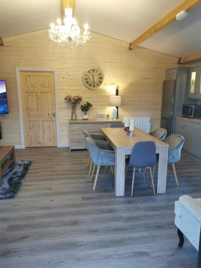 The Lodge Mountain View Log Cabin , Attymass Ballina Boyhollagh Bagian luar foto