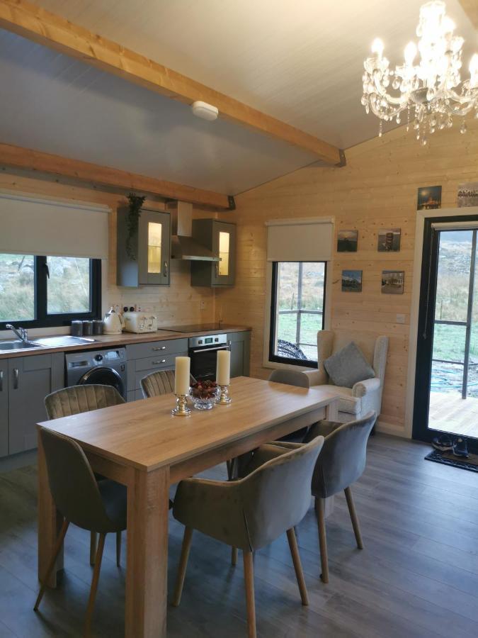 The Lodge Mountain View Log Cabin , Attymass Ballina Boyhollagh Bagian luar foto