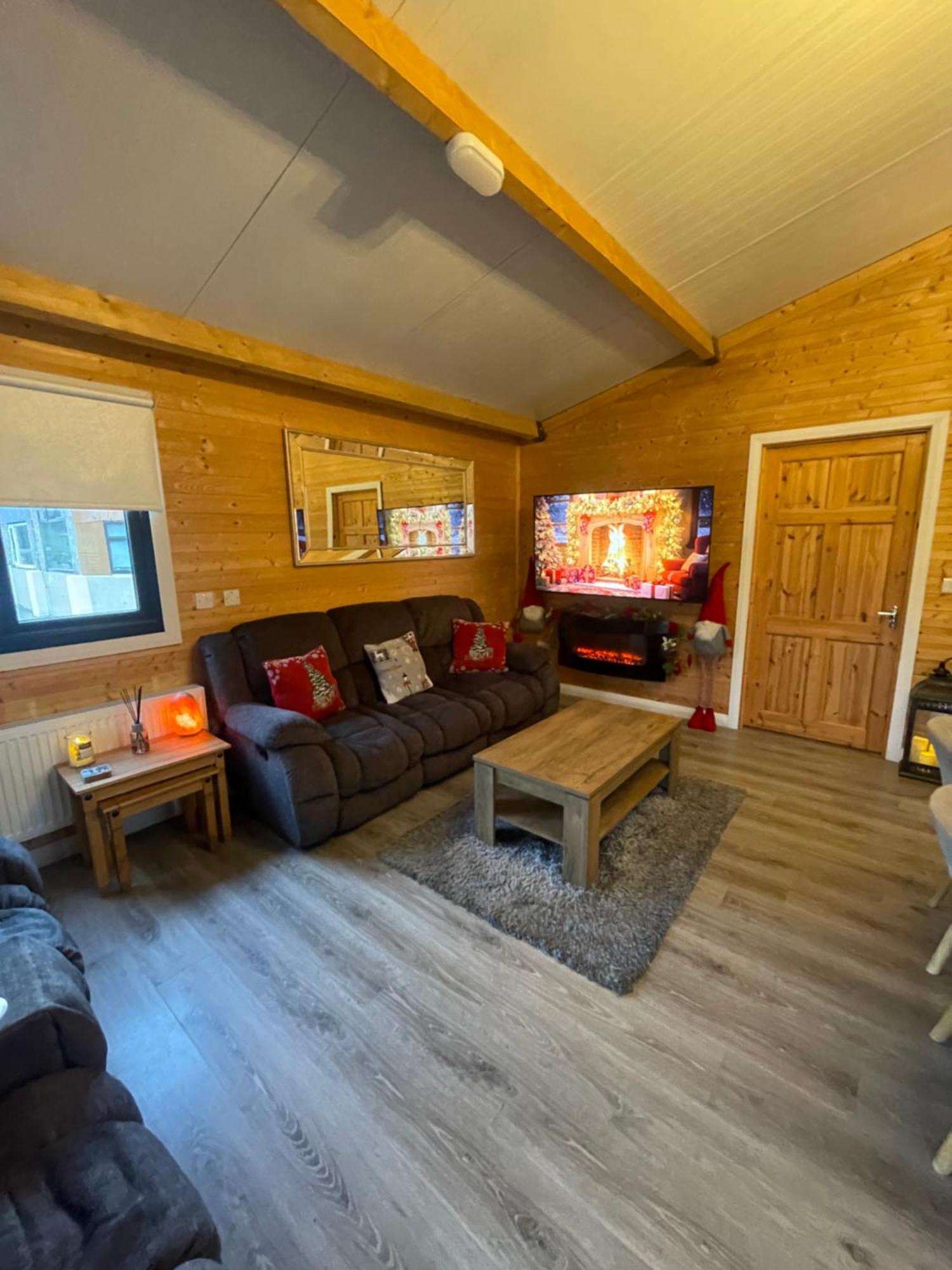 The Lodge Mountain View Log Cabin , Attymass Ballina Boyhollagh Bagian luar foto