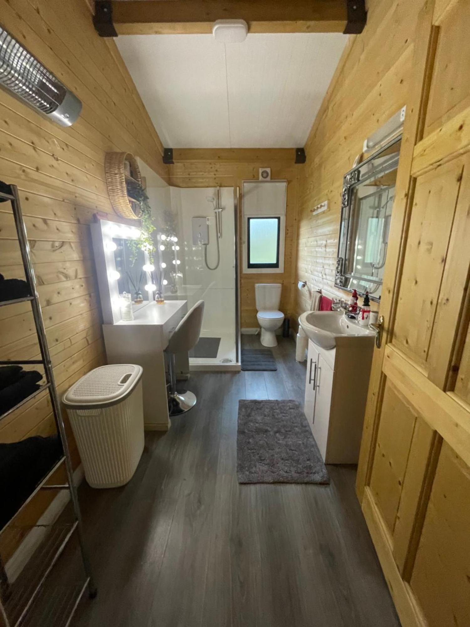 The Lodge Mountain View Log Cabin , Attymass Ballina Boyhollagh Bagian luar foto